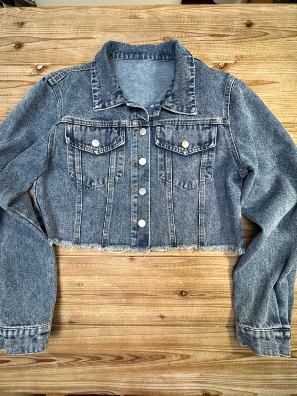 Free People Style Cropped Denim Jacket Raw Hem Snap Button Trucker